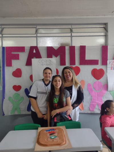 Escola LeocÃ¡dio JosÃ© Correia realizou a Feira de CiÃªncias com os Alunos do 5Âº ano